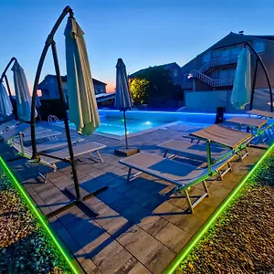 Appartement Lea With Pool, Malinska